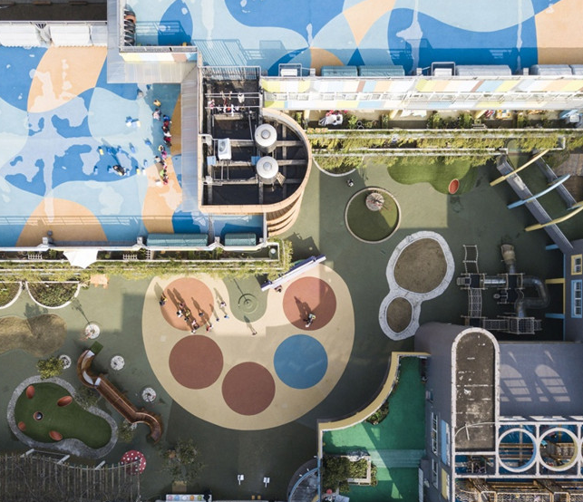 分享|五星幼儿园改造——调色盘般的集会区域和山坡游戏场